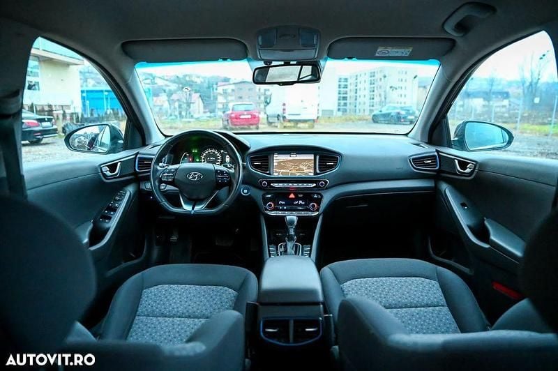 Albastru Utilizat 2018 Hyundai Ioniq Berlinǎ | 15.500 EUR (Preț OK) - Imagine 1/4