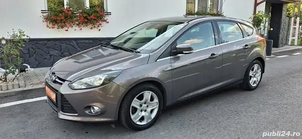 Gri Utilizat 2011 Ford Focus Hatchback | 4.000 EUR (Preț OK) - Imagine 1/4