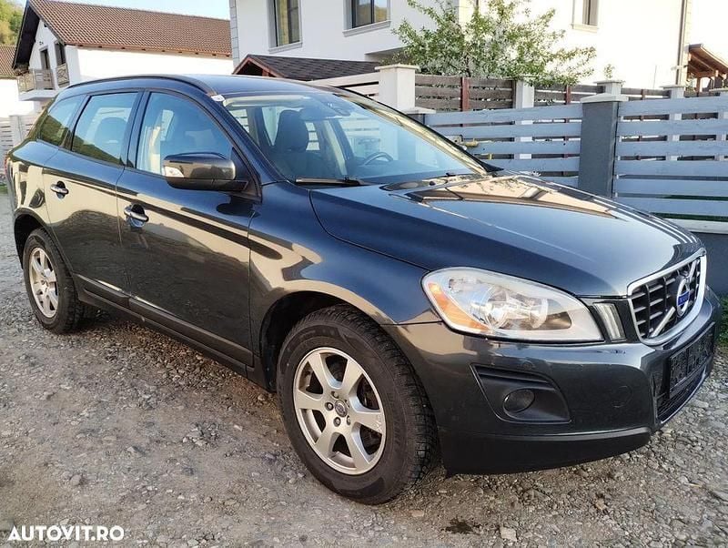 Gri Utilizat 2008 Volvo XC60 SUV | 6.850 EUR (Preț OK) - Imagine 1/4