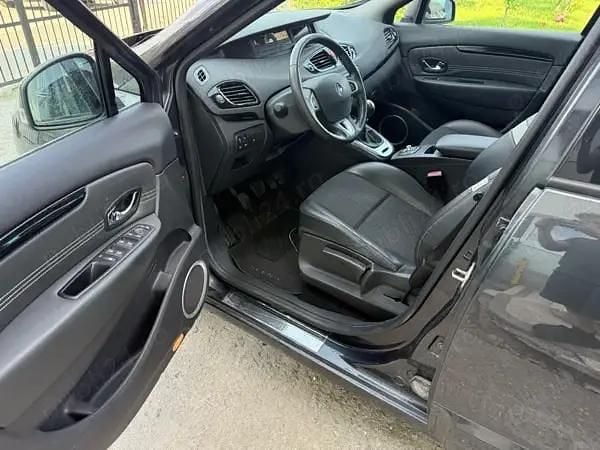 Second-hand Renault Grand Scénic 130 CP (95 kW) 2011 Monovolum