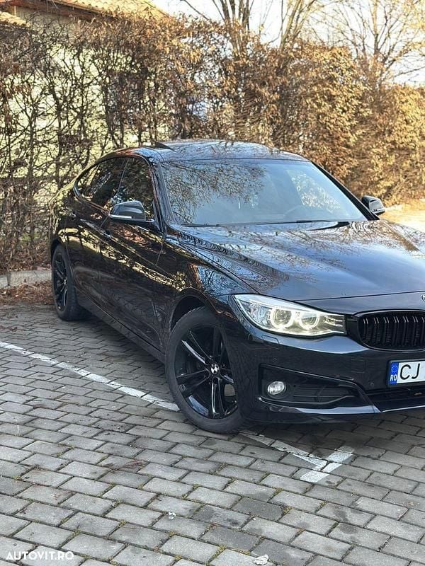 Second-hand BMW 320 Comfort Edition 183 CP (134 kW) 2014 Culoarenegru Berlinǎ