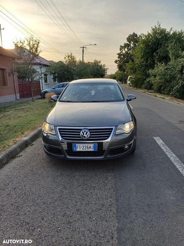 Second-hand VW Passat Highline 115 CP (84 kW) 2006 Gri Berlinǎ