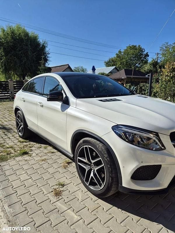 Culoarealb Utilizat 2017 Mercedes GLE350 Coupe | 35.800 EUR (Preț bun) - Imagine 1/4