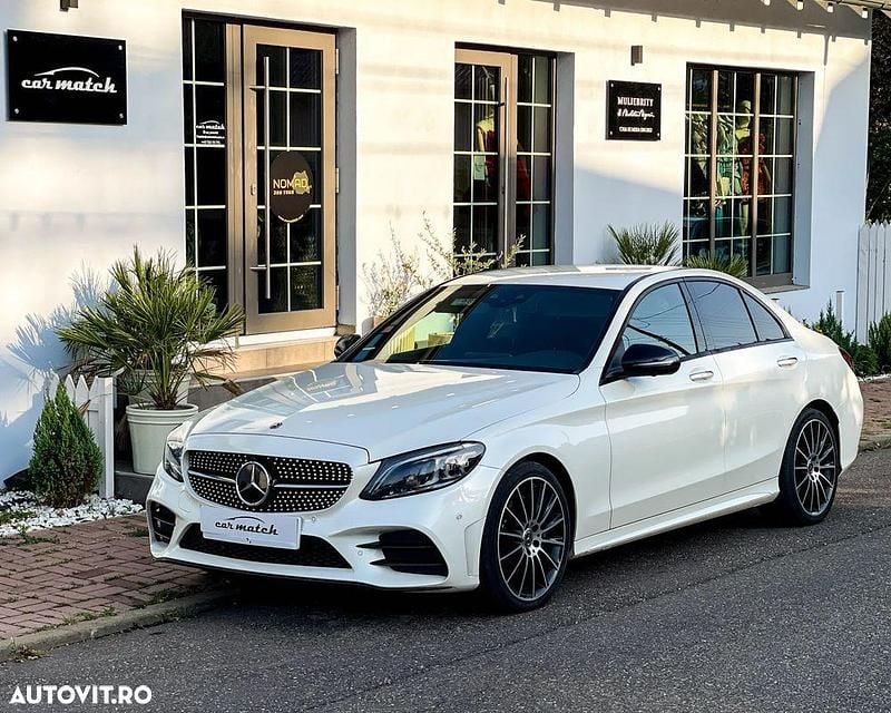 Culoarealb Utilizat 2020 Mercedes C220 AMG line Berlinǎ | 26.000 EUR (Preț OK) - Imagine 1/4