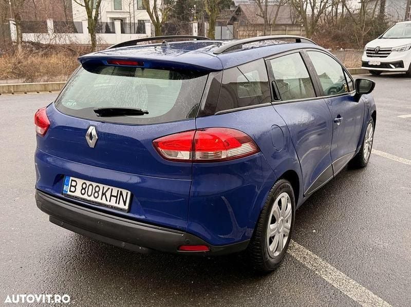 Second-hand Renault Clio GrandTour Life 75 CP (55 kW) 2018 Culoarealbastru Break