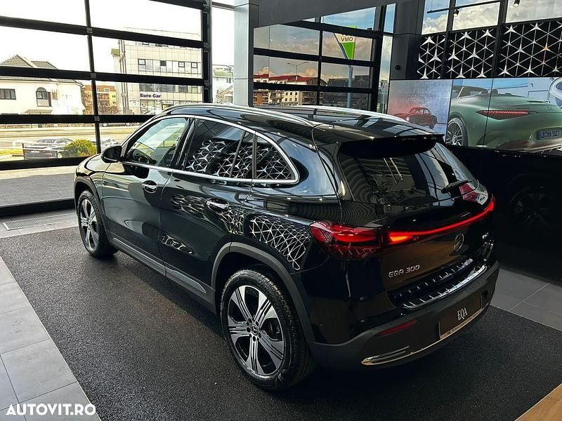 Second-hand Mercedes EQA300 167 kW (228 CP) 2025 Negru SUV