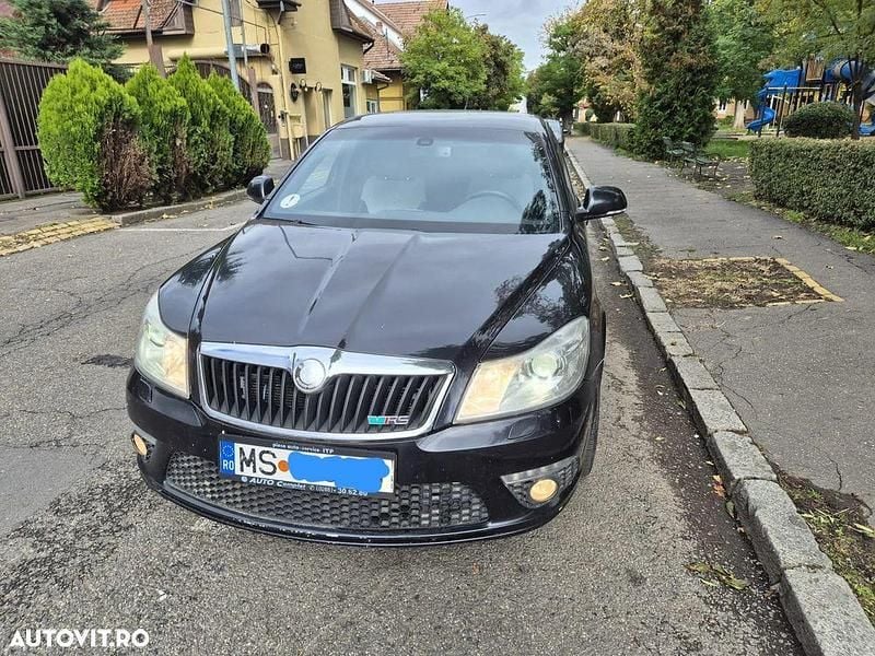 Culoarenegru Utilizat 2009 Skoda Octavia RS Berlinǎ | 5.100 EUR (Preț OK) - Imagine 1/4