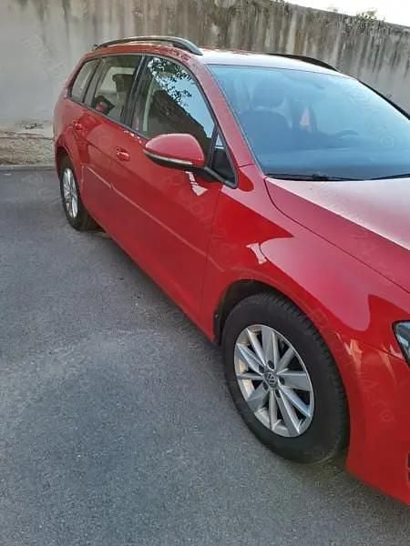 Rosu Utilizat 2016 VW Golf VII Break | 12.400 EUR (Puțin scump) - Imagine 1/4