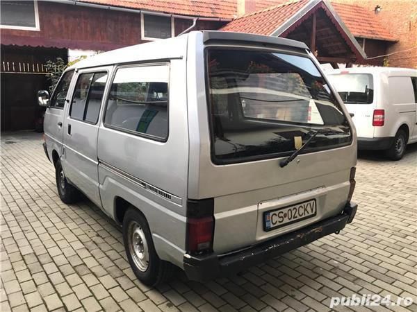 Văndută Nissan Vanette - mașini second-hand de vânzare