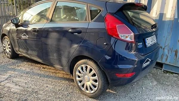 Second-hand Ford Fiesta 101 CP (74 kW) 2016 Berlinǎ