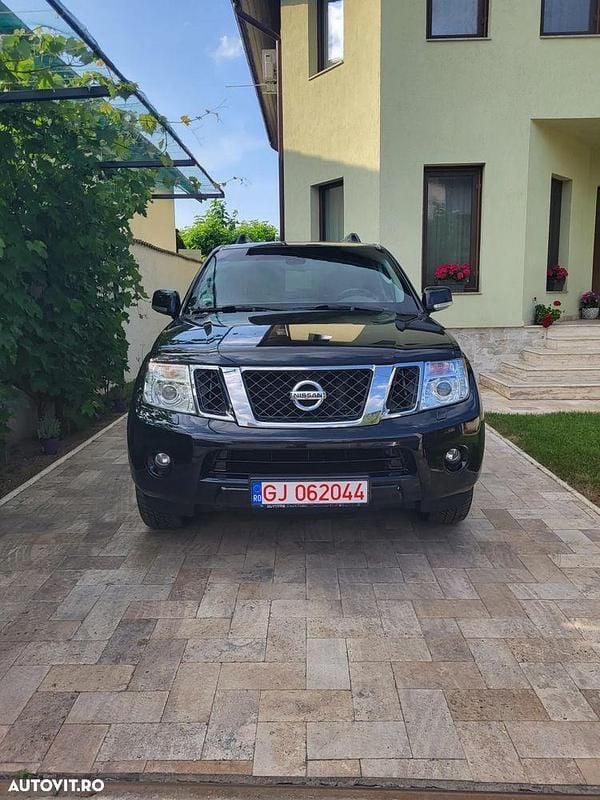 Negru Utilizat 2013 Nissan Pathfinder SE SUV | 11.600 EUR - Imagine 1/4