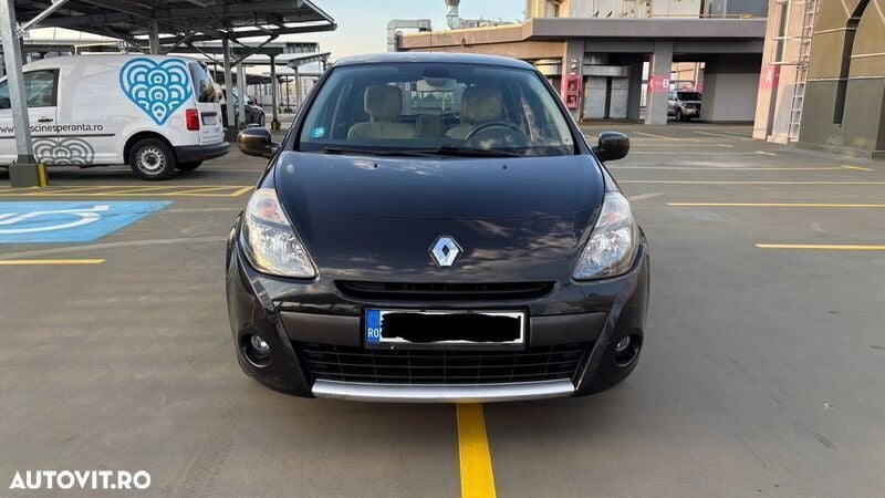 Negru Utilizat 2009 Renault Clio III Expression Hatchback | 3.000 EUR - Imagine 1/4