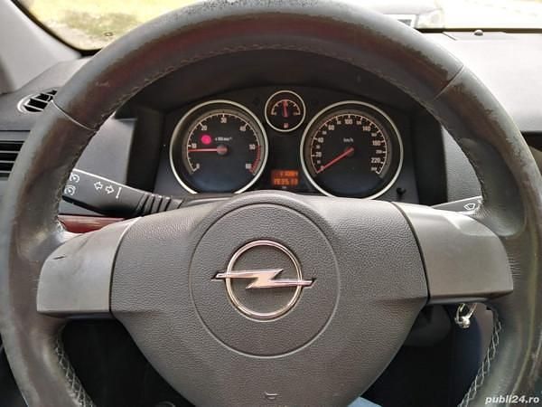 Second-hand Opel Astra 101 CP (74 kW) 2005 Break