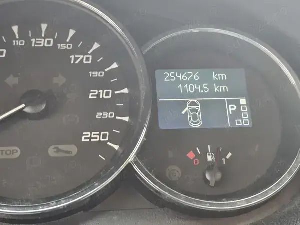 Utilizat 2011 Renault Mégane III Hatchback | 6.500 EUR (Scump) - Imagine 1/4