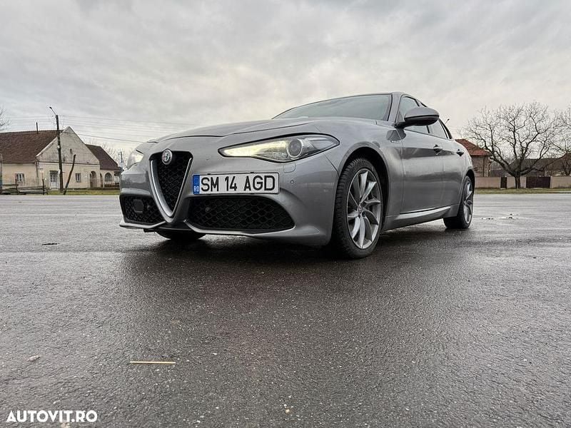 Second-hand Alfa Romeo Giulia Veloce 209 CP (153 kW) 2017 Culoaregri Berlinǎ