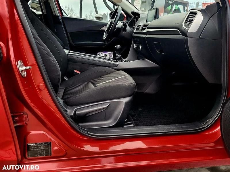Second-hand Mazda 3 100 CP (73 kW) 2017 Culoarerosu Hatchback