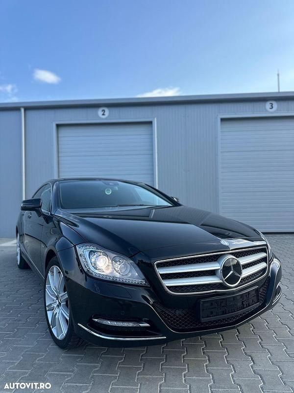 Culoarenegru Utilizat 2012 Mercedes CLS350 Berlinǎ | 13.990 EUR (Preț OK) - Imagine 1/4