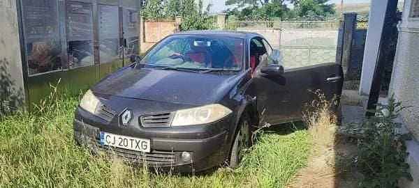 Negru Utilizat 2002 Renault Mégane II Cabrio | 650 EUR (Super Preț) - Imagine 1/4