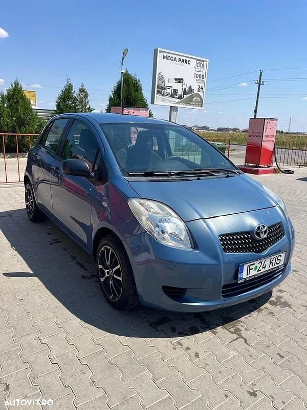 Albastru Utilizat 2006 Toyota Yaris | 2.740 EUR (Preț OK) - Imagine 1/4