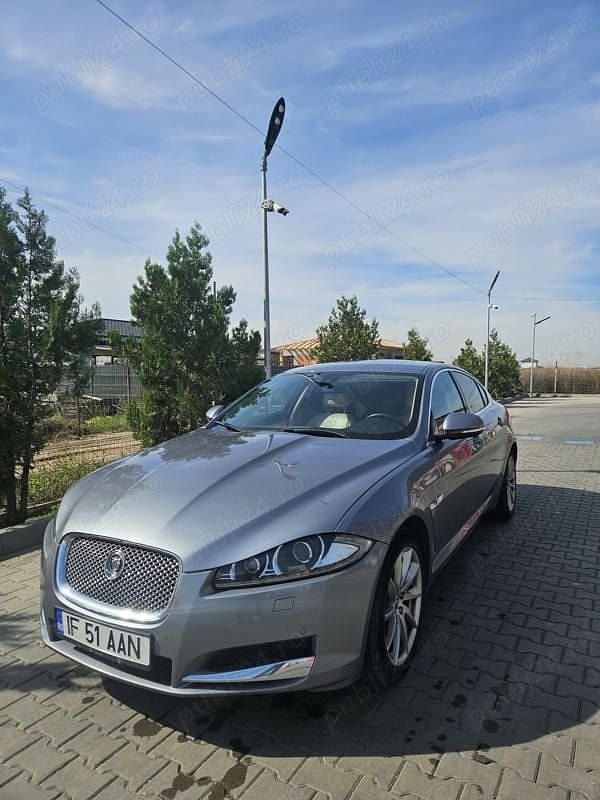 Second-hand Jaguar XF Luxury 120 CP (88 kW) 2013 Gri Berlinǎ