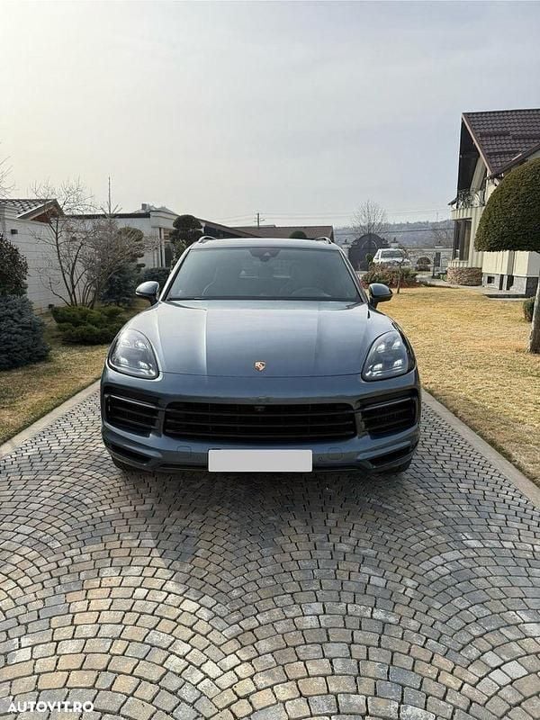 Albastru Utilizat 2017 Porsche Cayenne S SUV | 41.500 EUR (Puțin scump) - Imagine 1/4