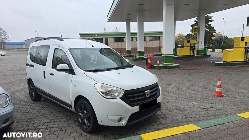Culoarealb Utilizat 2015 Dacia Dokker Lauréate Monovolum | 5.300 EUR (Preț bun) - Imagine 1/4
