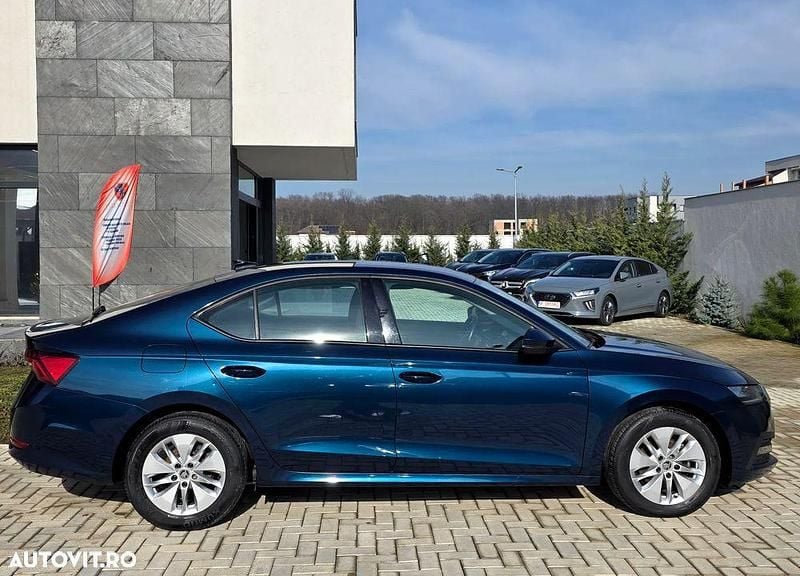 Second-hand Skoda Octavia 115 CP (84 kW) 2021 Culoarealbastru Berlinǎ