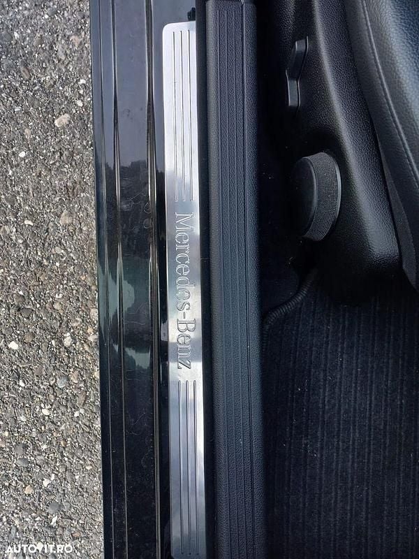 Second-hand Mercedes C200 Avantgarde 183 CP (134 kW) 2008 Culoarenegru Berlinǎ