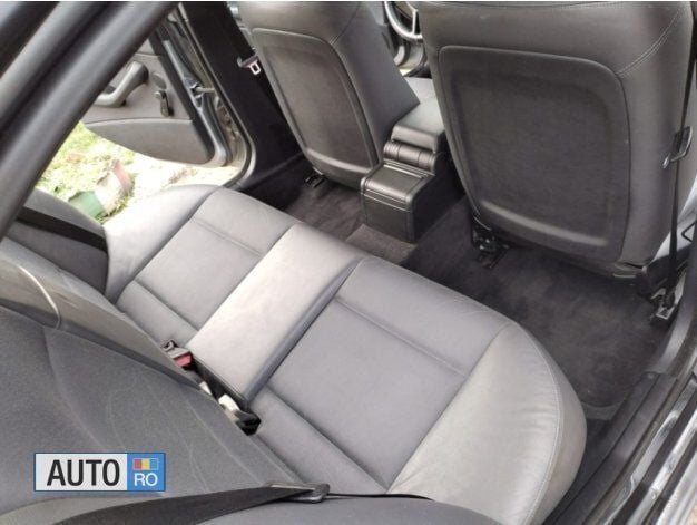 Second-hand BMW 318 Sport Line 143 CP (105 kW) 2003 Gri Berlinǎ