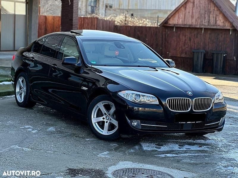 Culoarenegru Utilizat 2010 BMW 530 Performance Berlinǎ | 12.999 EUR (Puțin scump) - Imagine 1/4