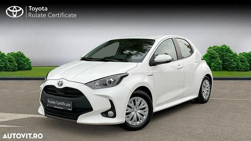 Culoarealb Utilizat 2021 Toyota Yaris Hybrid Active | 15.700 EUR (Preț OK) - Imagine 1/4