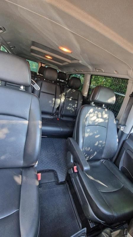 Second-hand Mercedes 300 225 CP (165 kW) 2011 Monovolum