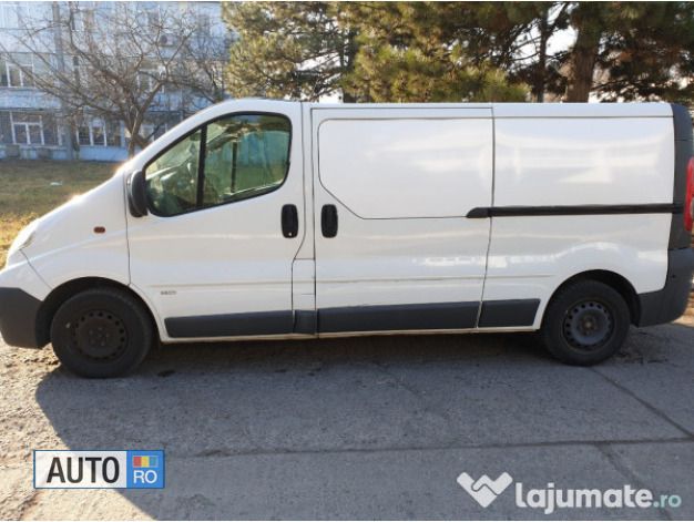 Second-hand Opel Vivaro 145 CP (106 kW) 2011 Alb Monovolum
