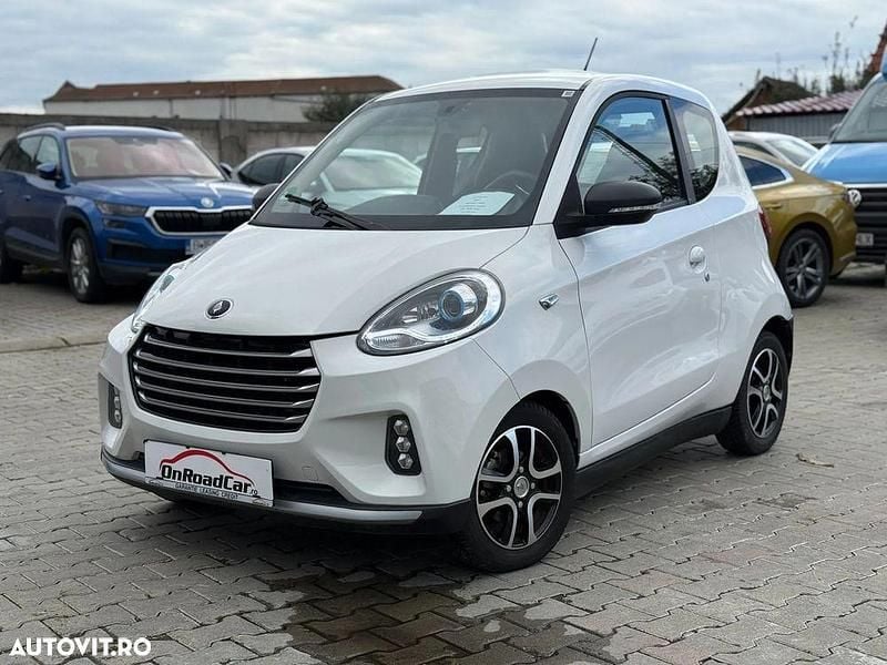 Culoarealb Utilizat 2022 Elaris Pio Hatchback | 4.990 EUR - Imagine 1/4