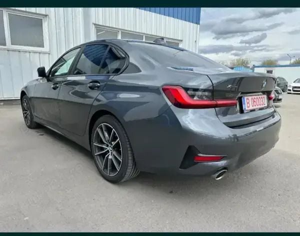 Utilizat 2021 BMW 320 Berlinǎ | 17.000 EUR - Imagine 1/4