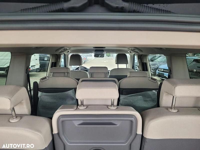 Culoaregri Nouă 2025 VW Multivan Life Monovolum | 59.089 EUR (Puțin scump) - Imagine 1/4