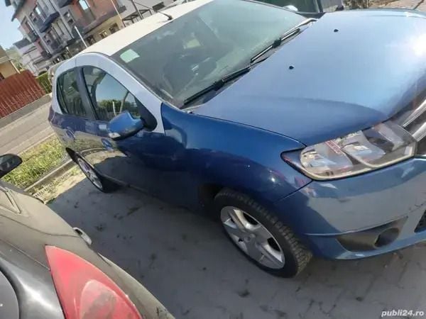 Utilizat 2014 Dacia Logan Berlinǎ | 3.500 EUR (Super Preț) - Imagine 1/4