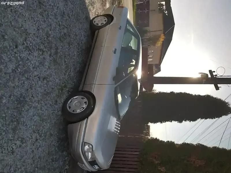 Utilizat 1989 Audi 80 Berlinǎ | 700 EUR - Imagine 1/4