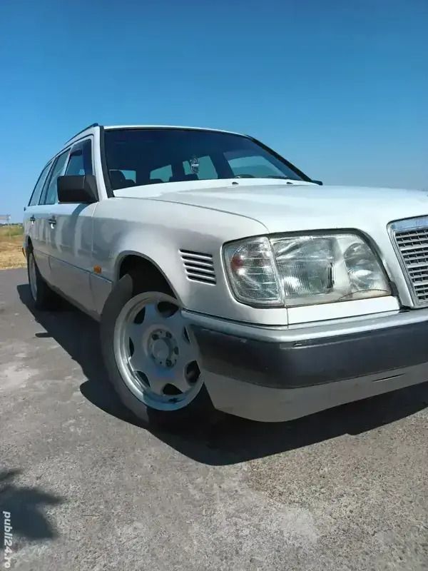 Second-hand Mercedes 250 113 CP (83 kW) 1993 Break