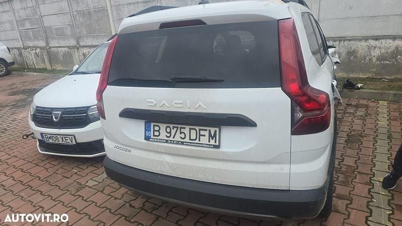 Second-hand Dacia Logan 90 CP (66 kW) 2023 Culoarealb Berlinǎ