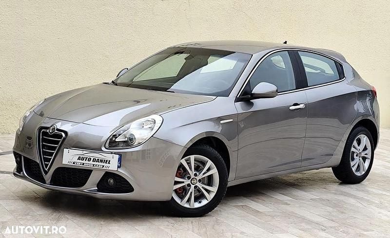 Culoaregri Utilizat 2015 Alfa Romeo Giulietta Hatchback | 4.999 EUR - Imagine 1/4