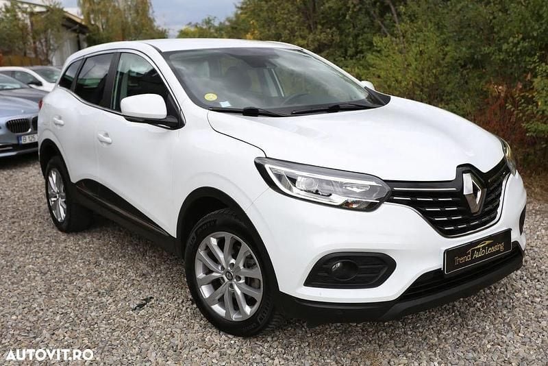 Culoarealb Utilizat 2022 Renault Kadjar Zen SUV | 11.990 EUR (Preț bun) - Imagine 1/4