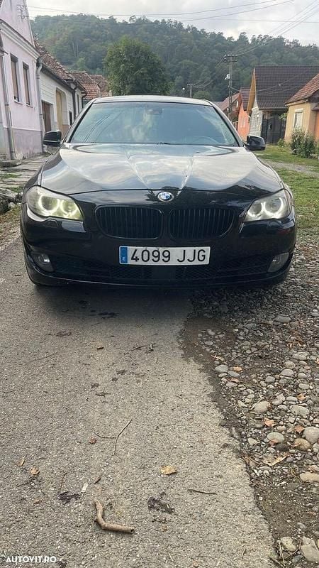 Culoarenegru Utilizat 2010 BMW 525 Sport Line Break | 6.000 EUR (Preț OK) - Imagine 1/4