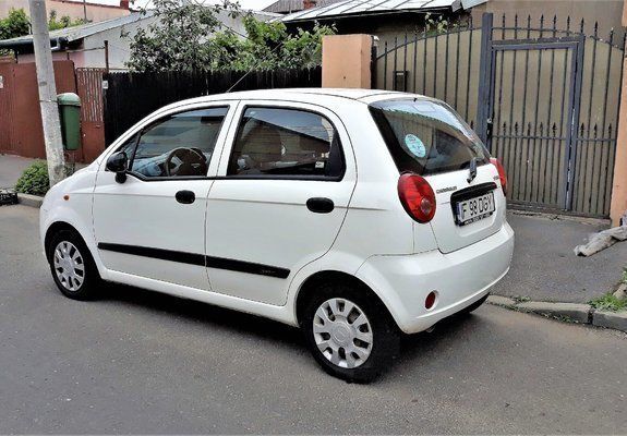 Alb Utilizat 2007 Chevrolet Spark Hatchback | 1.650 EUR - Imagine 1/4