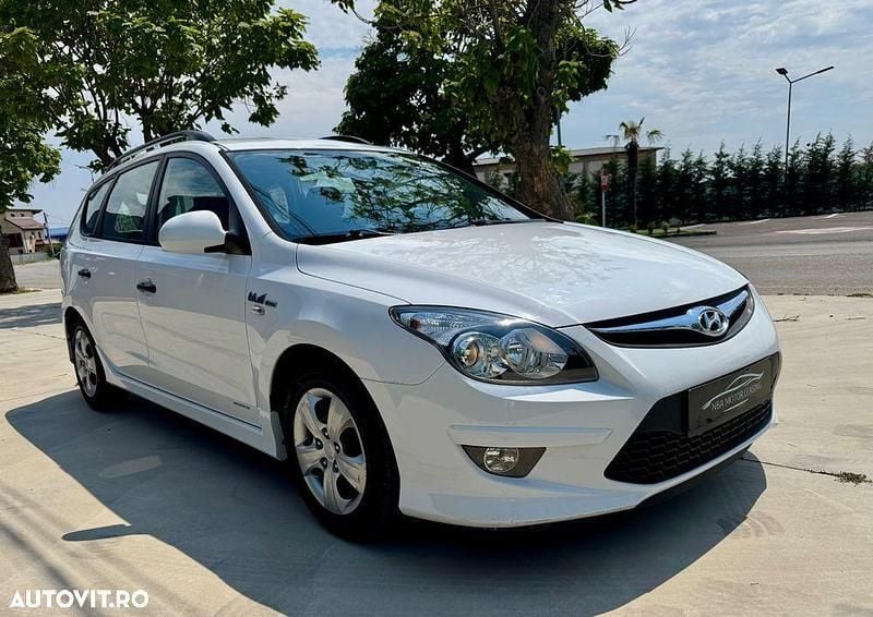 Alb Utilizat 2010 Hyundai i30 Edition Break | 3.390 EUR (Super Preț) - Imagine 1/4