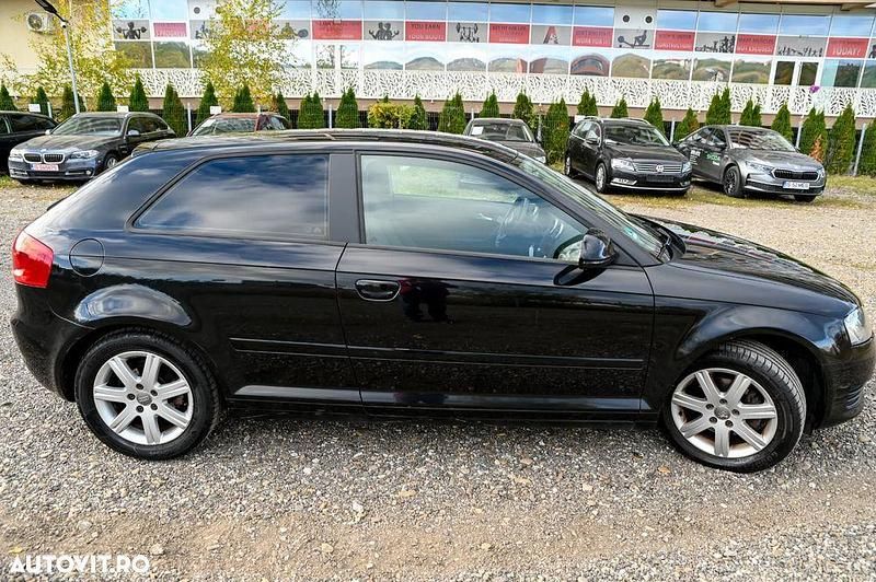 Second-hand Audi A3 Attraction 125 CP (91 kW) 2011 Culoarenegru Hatchback