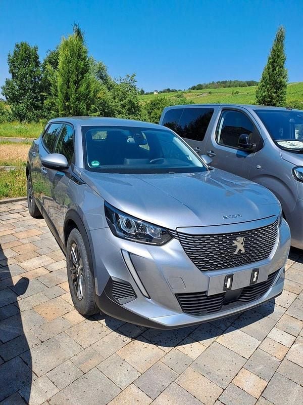 Utilizat 2021 Peugeot e-2008 SUV | 18.588 EUR - Imagine 1/1