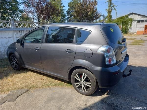 Second-hand Toyota Corolla Verso 129 CP (94 kW) 2009 Gri Monovolum