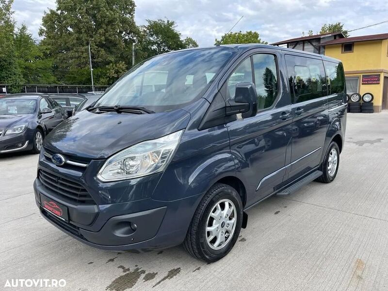 Gri Utilizat 2014 Ford Tourneo Custom Limited Monovolum | 15.999 EUR - Imagine 1/4