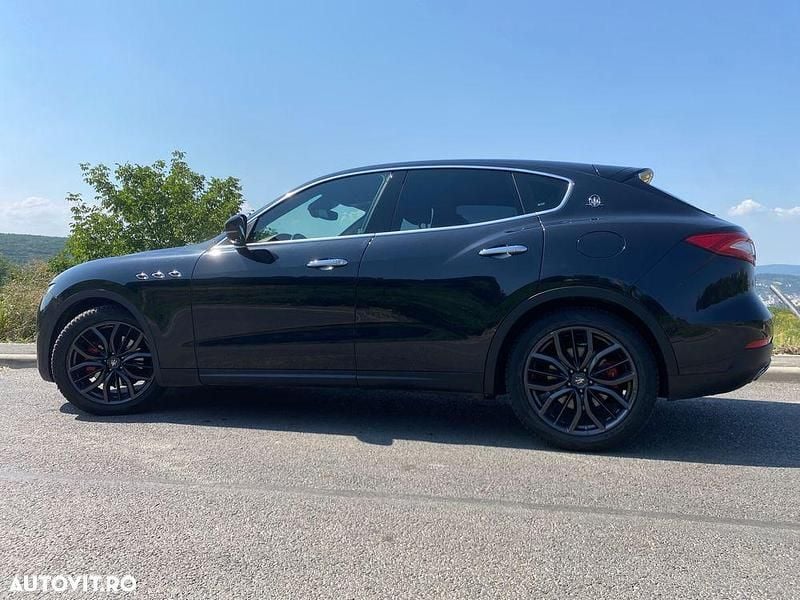 Culoarenegru Utilizat 2019 Maserati Levante SUV | 35.000 EUR (Puțin scump) - Imagine 1/4